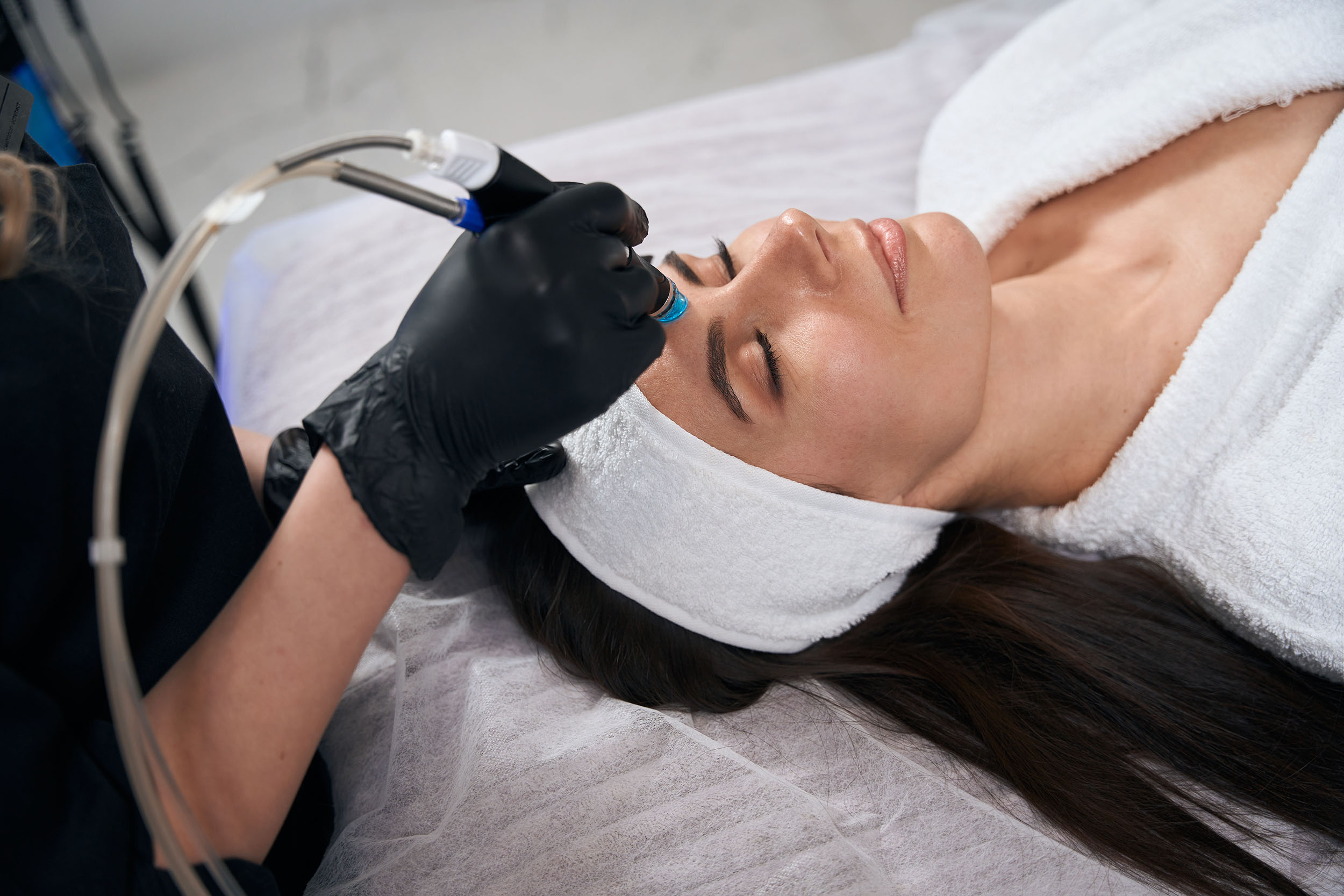 Defining Beauty Wellness & Med Spa in Tampa offers Hydrafacial